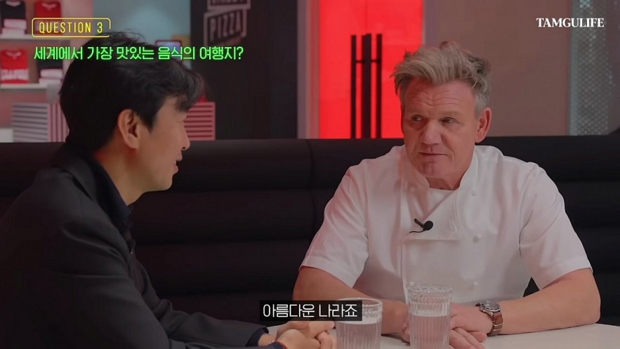 Renowned celebrity chef Gordon Ramsay in a recent interview with Korean YouTuber Cho Seung-yeon. Renowned celebrity chef Gordon Ramsay in a recent interview with Korean YouTuber Cho Seung-yeon.