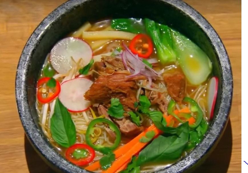 Gordon Ramsay has made it clear that Vietnamese cuisine is on the top of his list. His love was on full display in the Master Chef US 2013, where he tasked the final 5 contestants to prepare a bowl of hu tieu. Gordon Ramsay has made it clear that Vietnamese cuisine is on the top of his list. His love was on full display in the Master Chef US 2013, where he tasked the final 5 contestants to prepare a bowl of hu tieu.