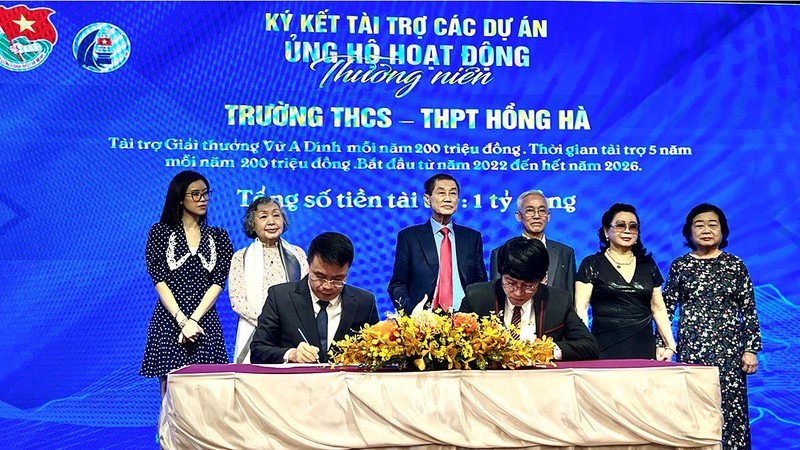 Vận động hơn 70 tỷ đồng hỗ trợ các em học sinh miền núi, hải đảo Vận động hơn 70 tỷ đồng hỗ trợ các em học sinh miền núi, hải đảo