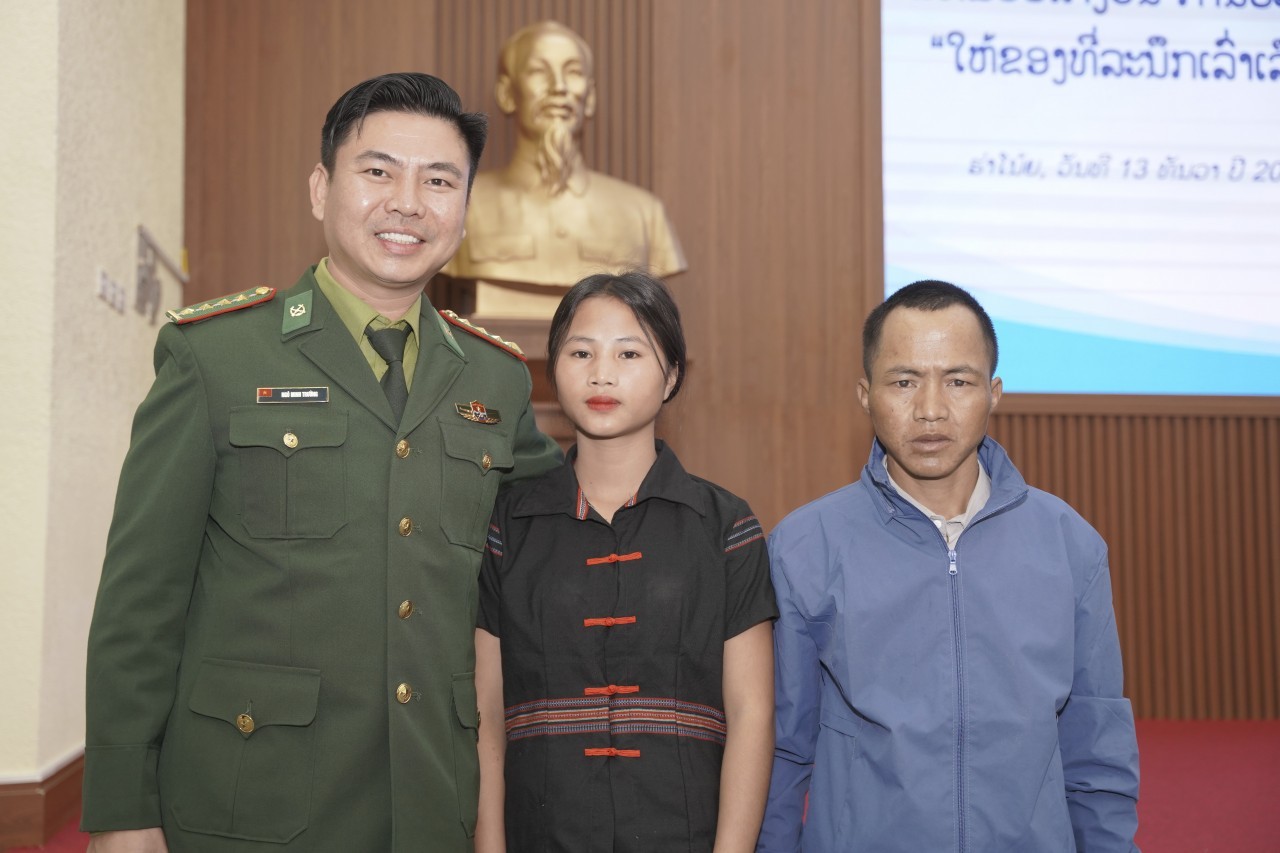 kỷ vật kể chuyện