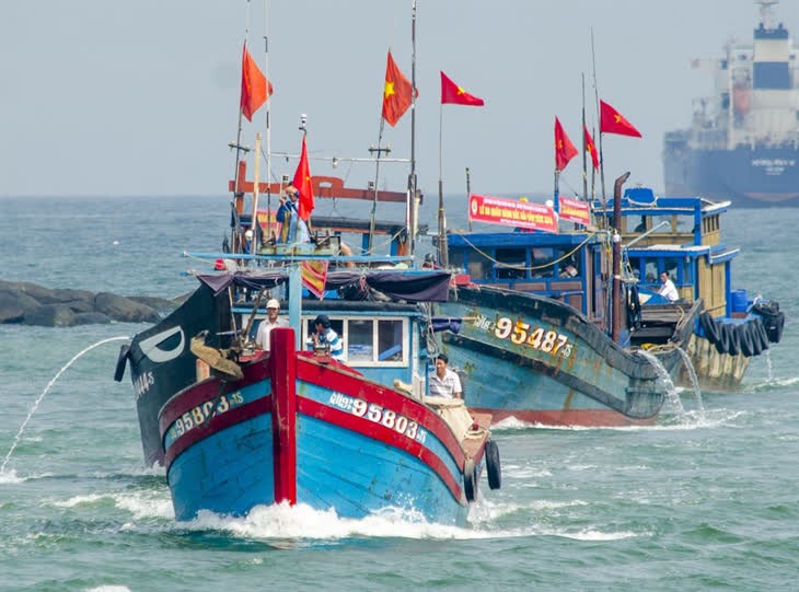 Quảng Bình hỗ trợ kinh phí hơn 29 tỷ đồng cho các tàu cá tiếp tục vươn khơi bám biển