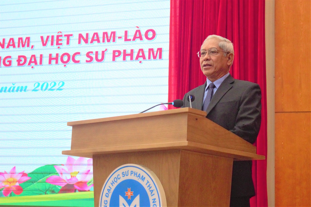 ông Sài Khoỏng Sài Nà Sỉn, Vụ trưởng Vụ Giáo dục Đại học, Bộ Giáo dục và Thể thao Lào, Phó Chủ tịch kiêm Tổng Thư ký Trung ương Hội hữu nghị Lào - Việt Nam phát biểu tại buổi lễ. ông Sài Khoỏng Sài Nà Sỉn, Vụ trưởng Vụ Giáo dục Đại học, Bộ Giáo dục và Thể thao Lào, Phó Chủ tịch kiêm Tổng Thư ký Trung ương Hội hữu nghị Lào - Việt Nam phát biểu tại buổi lễ.