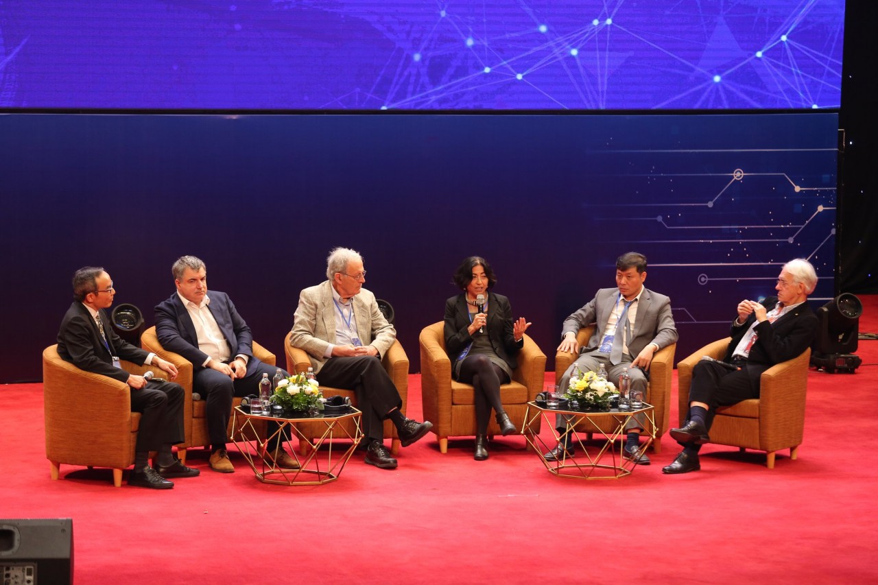 Giáo sư Daniel Kammen: "Tôi tự hào vì Việt Nam có rất nhiều nhà khoa học nữ"