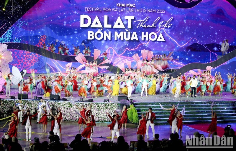 Rực rỡ đêm khai hội Festival Hoa Đà Lạt lần thứ IX Rực rỡ đêm khai hội Festival Hoa Đà Lạt lần thứ IX