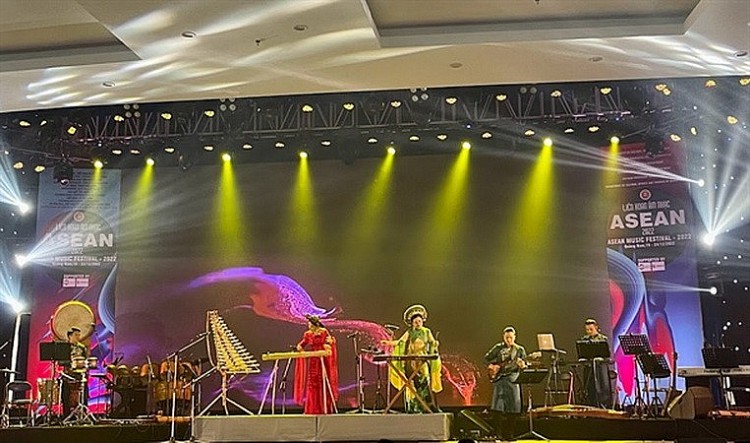 Chương trình nghệ thuật đêm khai mạc. (Nguồn: Báo Văn hóa)