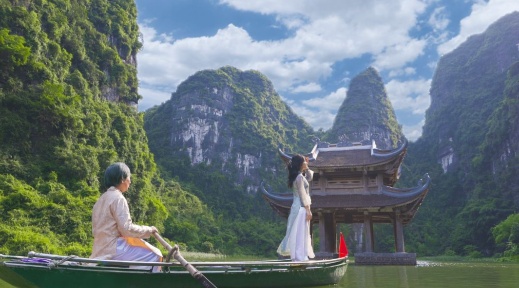 Expat Spotlight: Joseph Kwon - Serenading the World From Vietnam Expat Spotlight: Joseph Kwon - Serenading the World From Vietnam