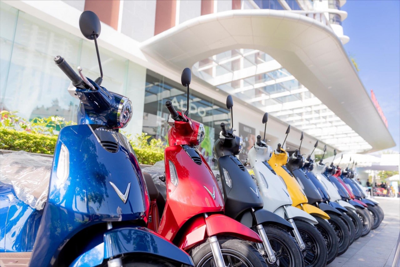 Làm chủ hoàn toàn công nghệ pin và kiểm soát chi phí, giá thành là cửa sáng cho VinFast chiếm lĩnh phân khúc xe tay ga phổ thông và trung cấp Làm chủ hoàn toàn công nghệ pin và kiểm soát chi phí, giá thành là cửa sáng cho VinFast chiếm lĩnh phân khúc xe tay ga phổ thông và trung cấp