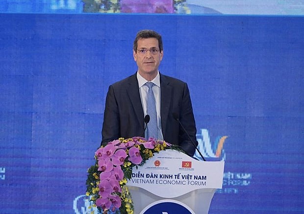 Country Director of the Asian Development Bank (ADB) in Vietnam Andrew Jeffries speaks at the forum. Photo: VnEconomy Country Director of the Asian Development Bank (ADB) in Vietnam Andrew Jeffries speaks at the forum. Photo: VnEconomy