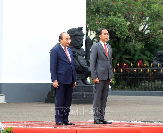 Lễ đón Chủ tịch nước Nguyễn Xuân Phúc thăm cấp Nhà nước tới Indonesia Lễ đón Chủ tịch nước Nguyễn Xuân Phúc thăm cấp Nhà nước tới Indonesia
