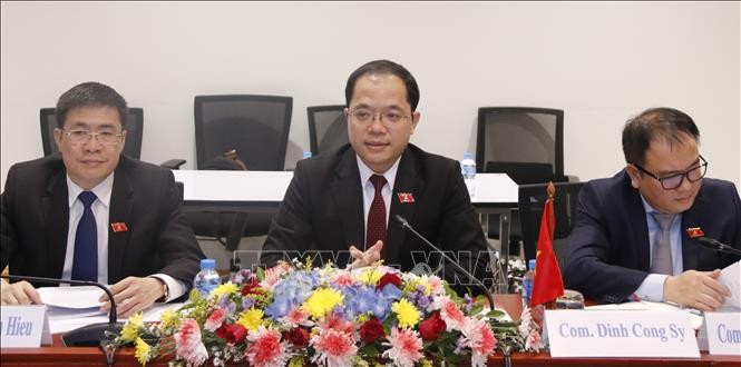 Vietnamese, Lao Young Parliamentarians Beef Up Cooperation Vietnamese, Lao Young Parliamentarians Beef Up Cooperation