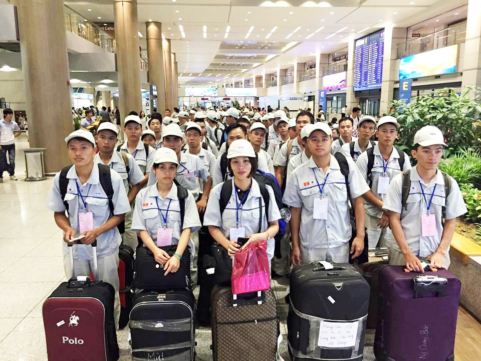 Tăng cường sự lãnh đạo của Đảng đối với công tác đưa người lao động đi làm việc ở nước ngoài Tăng cường sự lãnh đạo của Đảng đối với công tác đưa người lao động đi làm việc ở nước ngoài