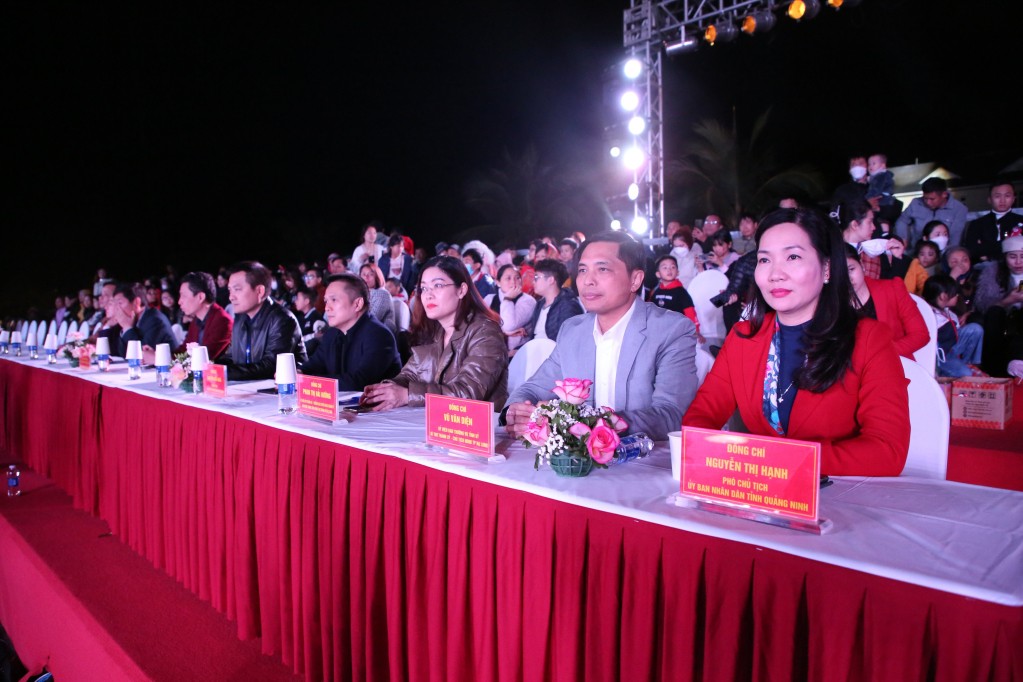 Sôi động Lễ hội Carnaval mùa đông Hạ Long 2022 Sôi động Lễ hội Carnaval mùa đông Hạ Long 2022