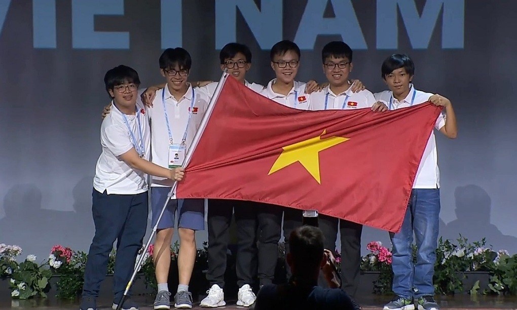 Sáu học sinh Việt Nam dự Olympic Toán học quốc tế năm 2022 tại Na Uy. Ảnh: MOET Sáu học sinh Việt Nam dự Olympic Toán học quốc tế năm 2022 tại Na Uy. Ảnh: MOET