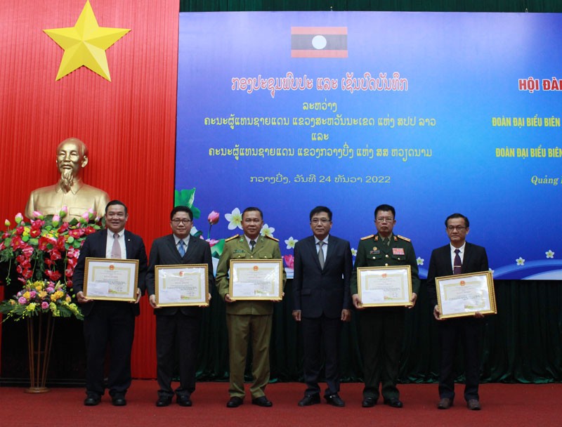 Củng cố và phát triển quan hệ hữu nghị, đoàn kết đặc biệt giữa hai tỉnh Quảng Bình và Sạ-vẳn-na-khệt (Lào) Củng cố và phát triển quan hệ hữu nghị, đoàn kết đặc biệt giữa hai tỉnh Quảng Bình và Sạ-vẳn-na-khệt (Lào)