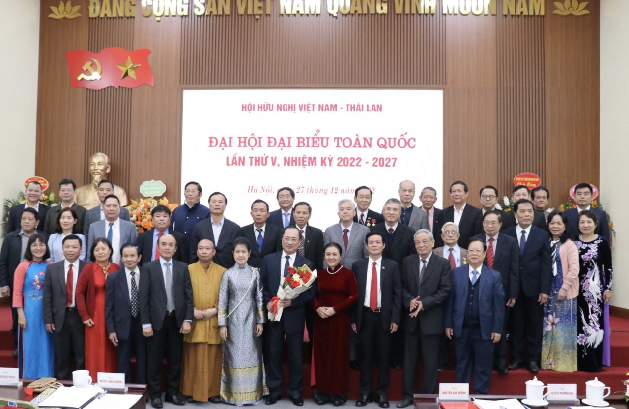 Ông Nguyễn Văn Thành được bầu làm Chủ tịch Hội hữu nghị Việt Nam - Thái Lan nhiệm kỳ 2022-2027 Ông Nguyễn Văn Thành được bầu làm Chủ tịch Hội hữu nghị Việt Nam - Thái Lan nhiệm kỳ 2022-2027