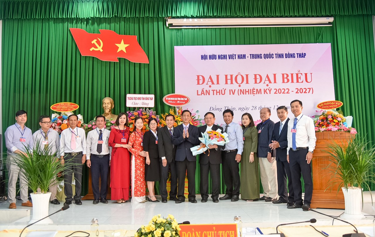 Ông Hồ Văn Thống được bầu giữ chức Chủ tịch Hội hữu nghị Việt Nam - Trung Quốc tỉnh Đồng Tháp Ông Hồ Văn Thống được bầu giữ chức Chủ tịch Hội hữu nghị Việt Nam - Trung Quốc tỉnh Đồng Tháp