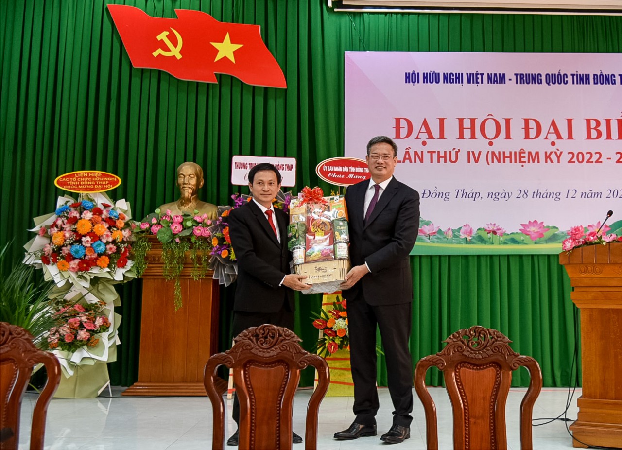 Ông Hồ Văn Thống được bầu giữ chức Chủ tịch Hội hữu nghị Việt Nam - Trung Quốc tỉnh Đồng Tháp Ông Hồ Văn Thống được bầu giữ chức Chủ tịch Hội hữu nghị Việt Nam - Trung Quốc tỉnh Đồng Tháp