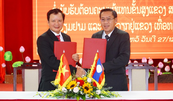 Đưa mối quan hệ hữu nghị, hợp tác giữa hai tỉnh Thừa Thiên Huế (Việt Nam) và Salavan (Lào) lên một tầm cao mới Đưa mối quan hệ hữu nghị, hợp tác giữa hai tỉnh Thừa Thiên Huế (Việt Nam) và Salavan (Lào) lên một tầm cao mới