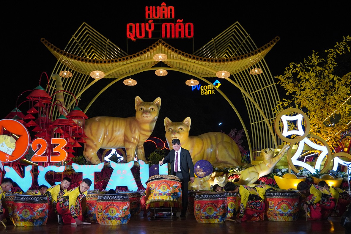 Vũ điệu rồng bay tại Vũng Tàu lập kỷ lục Việt Nam Vũ điệu rồng bay tại Vũng Tàu lập kỷ lục Việt Nam