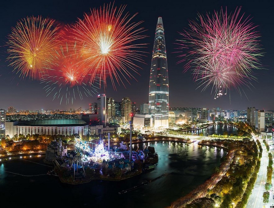 New Year Activities of Vietnamese Students Abroad New Year Activities of Vietnamese Students Abroad