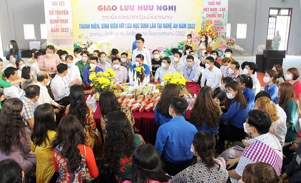 Nghệ An: Nhiều hoạt động sôi nổi, ý nghĩa trong Năm Đoàn kết Hữu nghị Việt Nam – Lào Nghệ An: Nhiều hoạt động sôi nổi, ý nghĩa trong Năm Đoàn kết Hữu nghị Việt Nam – Lào