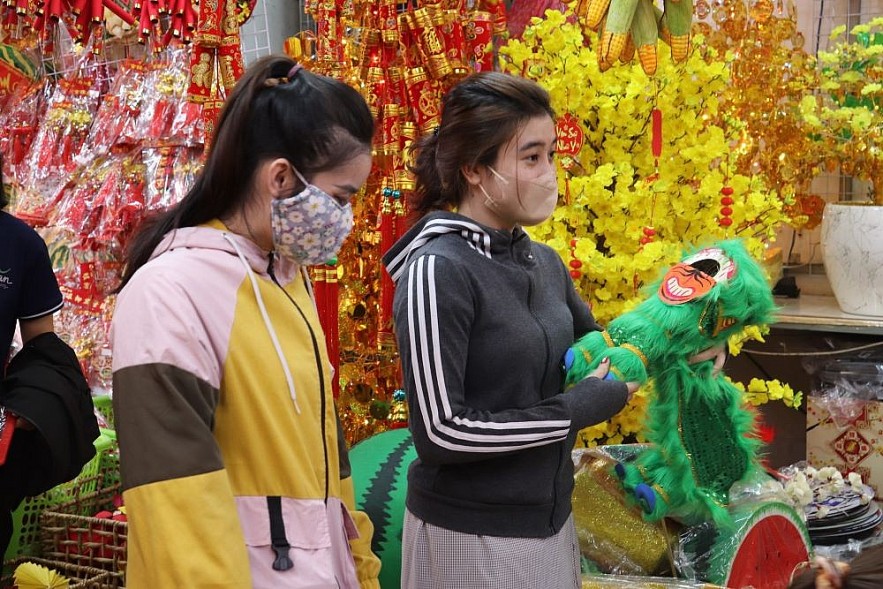 Bustling Tet Holiday Shopping in the Street Vietnamese Citizens Head to the Streets for Tet Holiday Shopping