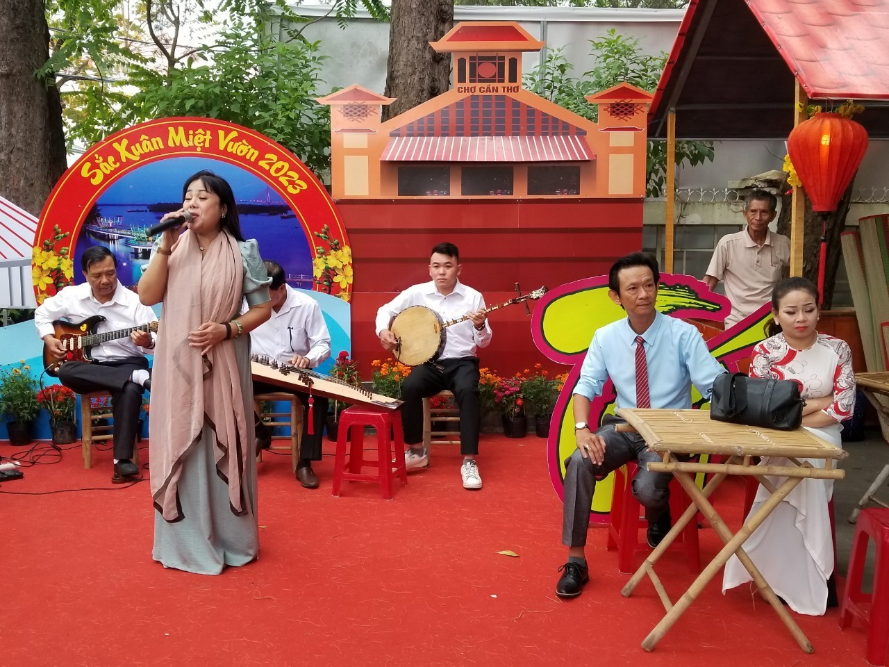 Cần Thơ: Khai mạc Chương trình “Sắc Xuân miệt vườn” năm 2023 Cần Thơ: Khai mạc Chương trình “Sắc Xuân miệt vườn” năm 2023