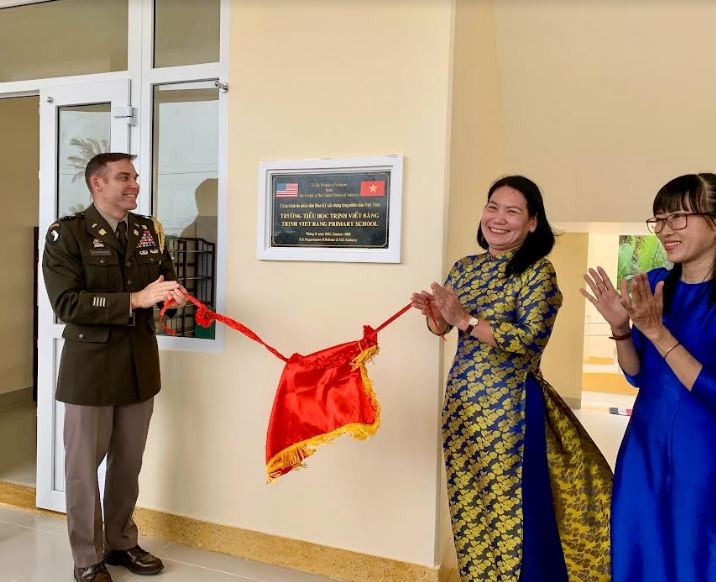 Delegates from both governments participates in the ribbon-cutting ceremony. Delegates from both governments participates in the ribbon-cutting ceremony.