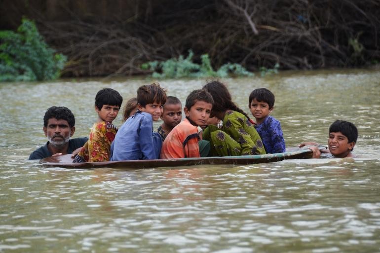 Pakistan đang phải khắc phục những hậu quả nặng nề bởi lũ lụt xảy ra năm 2022 (Ảnh: AFP).
