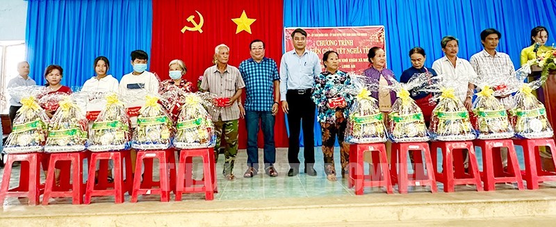 Xuân biên cương, Tết hải đảo diễn ra sôi nổi trên các tỉnh thành Xuân biên cương, Tết hải đảo diễn ra sôi nổi trên các tỉnh thành