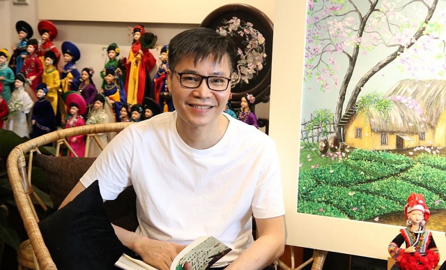 Vietnamese Artist Promotes Traditional Clothes Through Doll Collection Vietnamese Artist Promotes Traditional Clothes Through Doll Collection