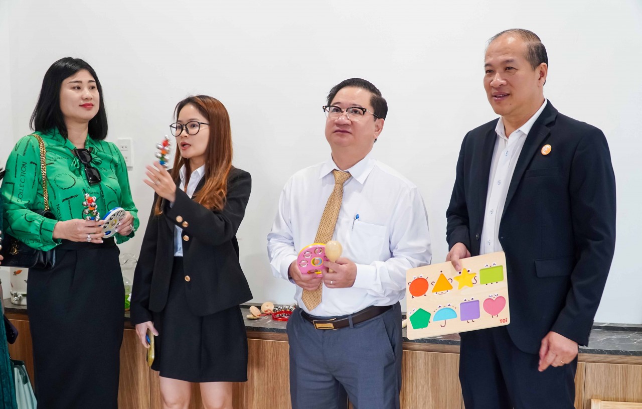 Cần Thơ: Mô hình trường mầm non song ngữ đầu tiên giáo dục theo hướng tiếp cận của Ý Cần Thơ: Mô hình trường mầm non song ngữ đầu tiên giáo dục theo hướng tiếp cận của Ý