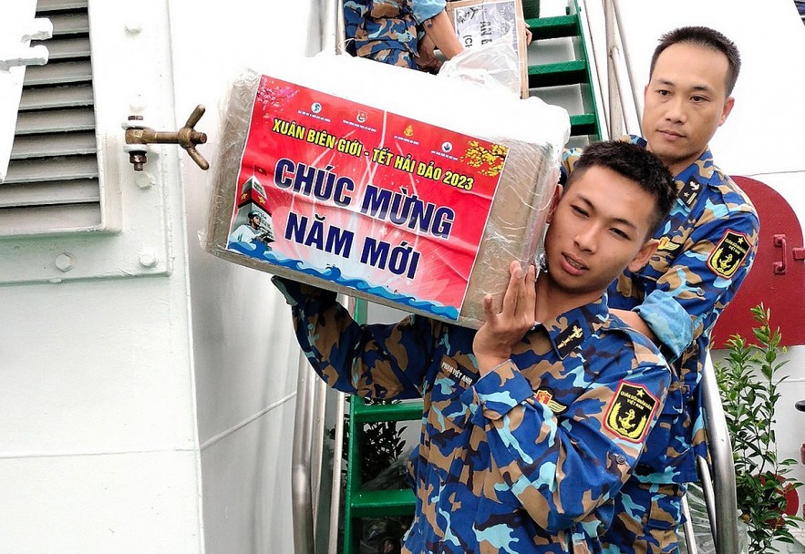 Bringing Tet to the Spratly Archipelago Bringing Tet to the Spratly Archipelago