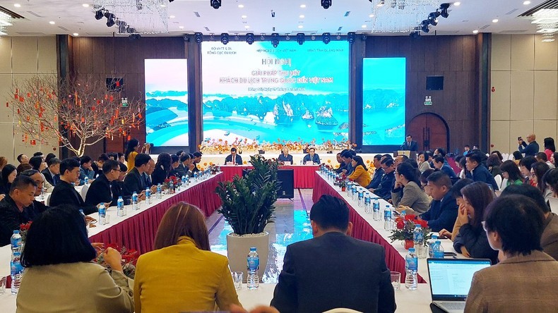 Đón khách du lịch Trung Quốc trở lại: Cần bảo đảm an toàn và bền vững Đón khách du lịch Trung Quốc trở lại: Cần bảo đảm an toàn và bền vững