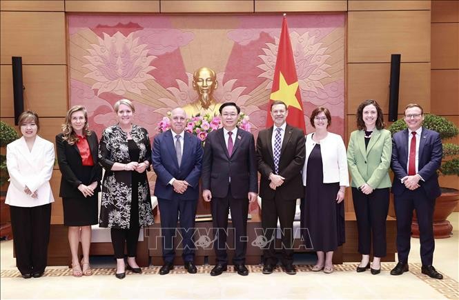 Chủ tịch Quốc hội Vương Đình Huệ tiếp Bộ trưởng bang Victoria của Australia Chủ tịch Quốc hội Vương Đình Huệ tiếp Bộ trưởng bang Victoria của Australia