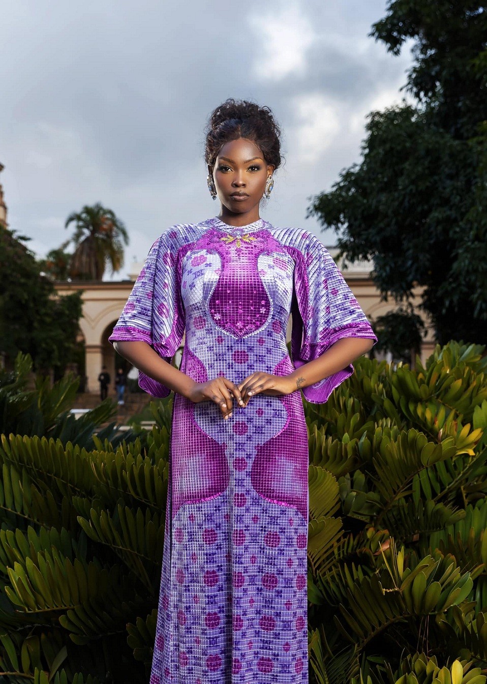 Vietnamese Designer Debuts Ao Dai Collection in US Vietnamese Designer Debuts Ao Dai Collection in US