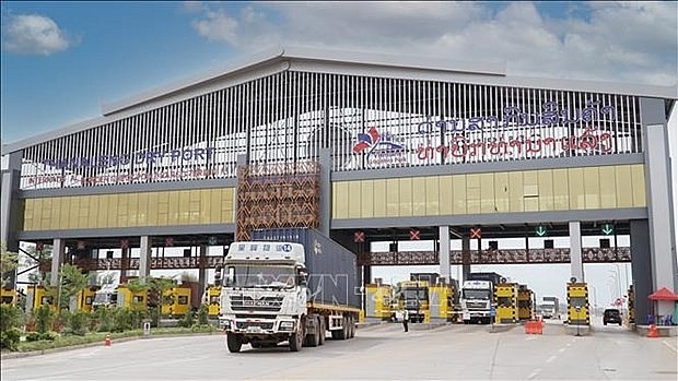 Vietnam-Laos trade value jumps from some 1 billion USD in 2020 to 1.37 billion USD in 2021 and 1.63 billion USD last year. Photo: VNA Vietnam-Laos trade value jumps from some 1 billion USD in 2020 to 1.37 billion USD in 2021 and 1.63 billion USD last year. Photo: VNA