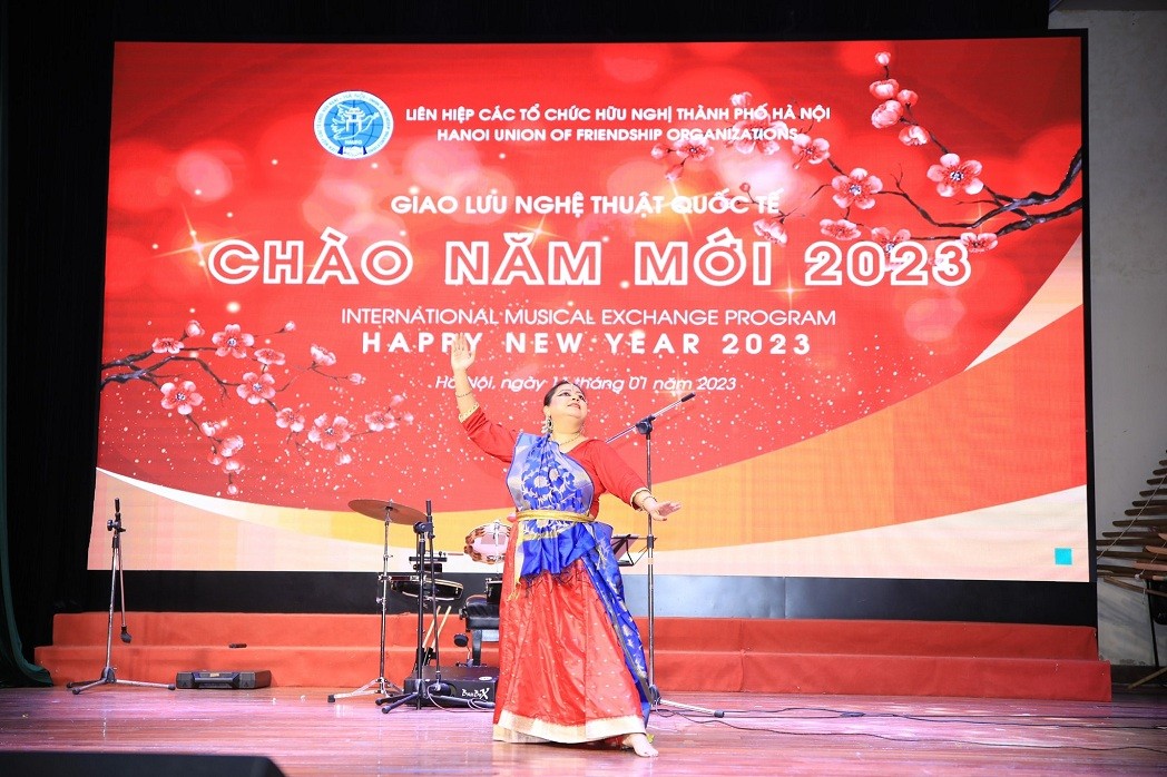 Hanoi Art Exchange Programme Welcomes New Year 2023 Hanoi Art Exchange Programme Welcomes New Year 2023
