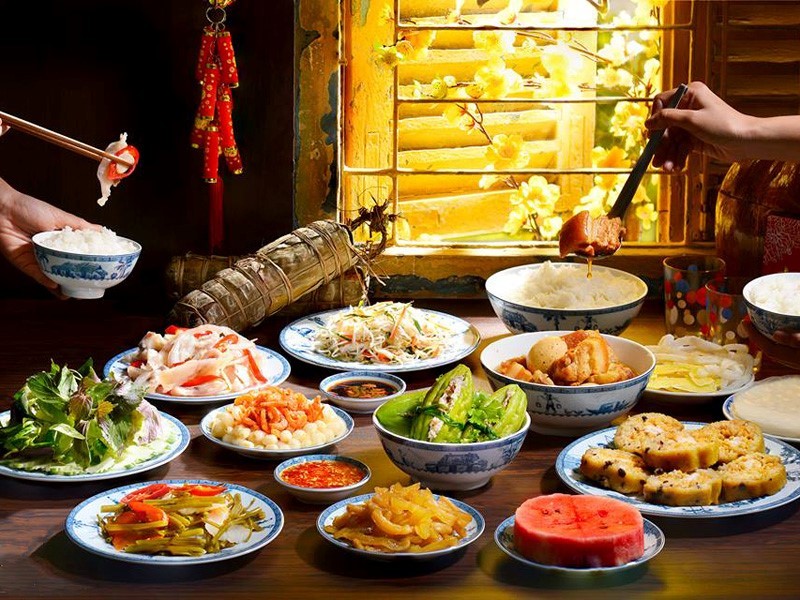 Tiệc tùng ngày Tết đang dần trở thành nỗi ám ảnh của nhiều người trẻ. (Ảnh internet) Tiệc tùng ngày Tết đang dần trở thành nỗi ám ảnh của nhiều người trẻ. (Ảnh internet)