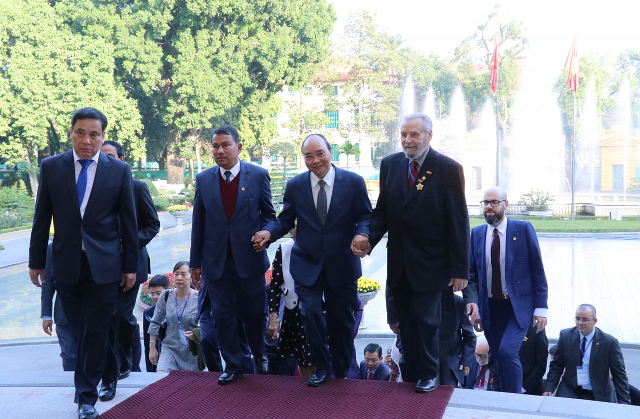 Nhân dân Việt Nam trân quý và luôn đề cao giá trị của hoà bình Nhân dân Việt Nam trân quý và luôn đề cao giá trị của hoà bình