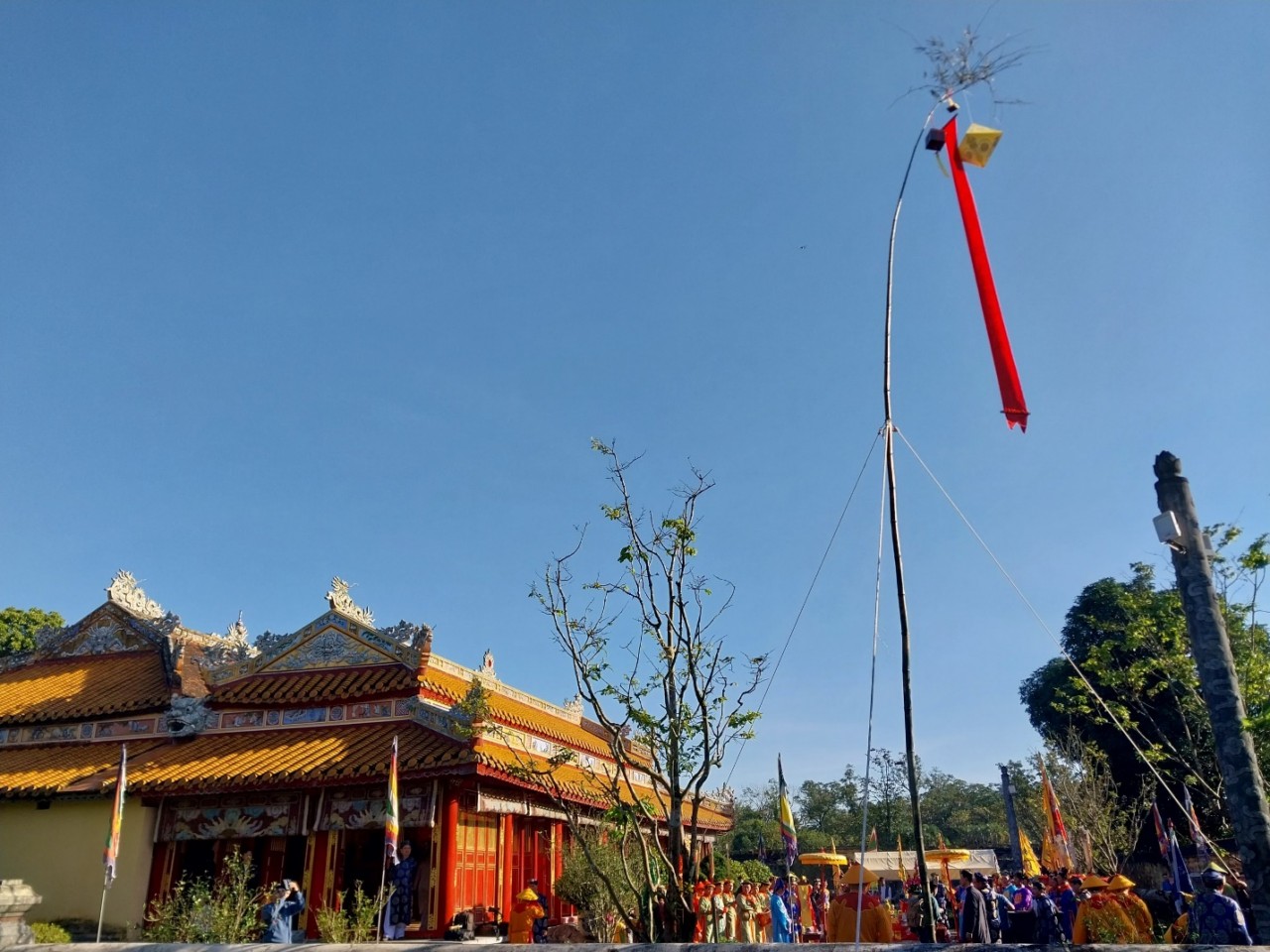 Hue City Reenacts Neu Pole Erecting Ceremony at Imperial Citadel Hue City Reenacts Neu Pole Erecting Ceremony at Imperial Citadel