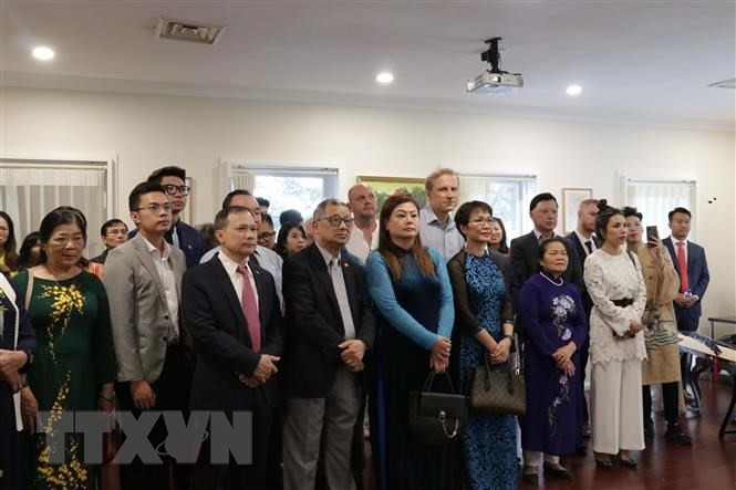 Xuân Quê hương ấm lòng người Việt xa xứ ở Australia và Italy | Người Việt bốn phương | Vietnam+ (VietnamPlus) Xuân Quê hương ấm lòng người Việt xa xứ ở Australia và Italy | Người Việt bốn phương | Vietnam+ (VietnamPlus)