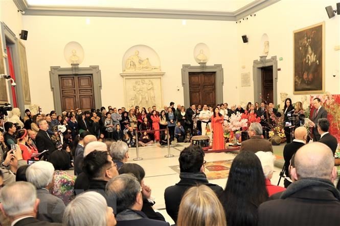 Xuân Quê hương ấm lòng người Việt xa xứ ở Australia và Italy | Người Việt bốn phương | Vietnam+ (VietnamPlus) Xuân Quê hương ấm lòng người Việt xa xứ ở Australia và Italy | Người Việt bốn phương | Vietnam+ (VietnamPlus)