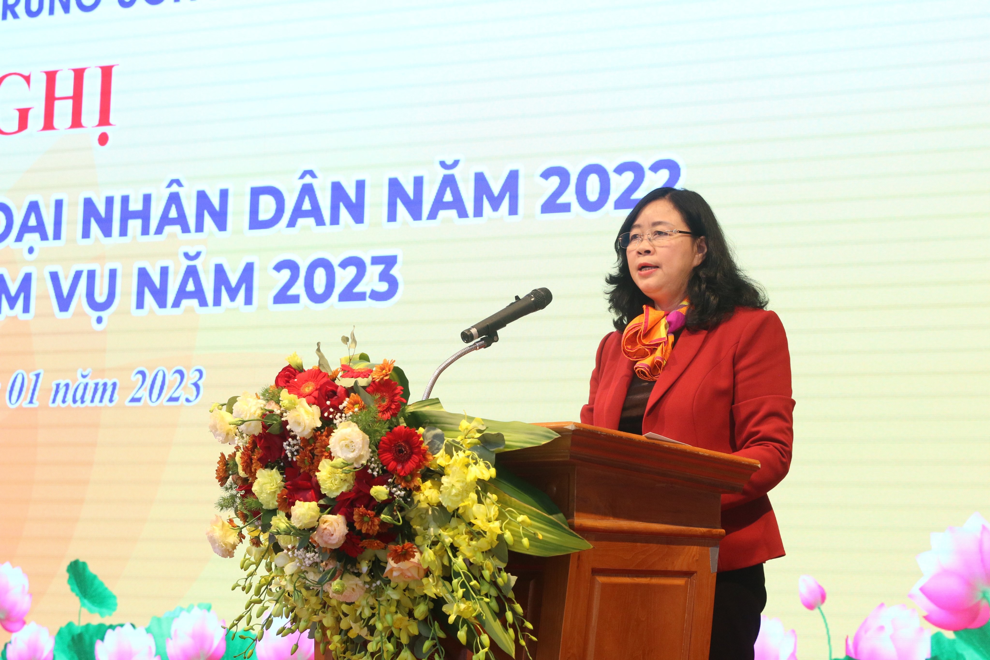 bà Bùi Thị Minh Hoài, Bí thư Trung ương Đảng, Trưởng Ban Dân vận Trung ương bà Bùi Thị Minh Hoài, Bí thư Trung ương Đảng, Trưởng Ban Dân vận Trung ương