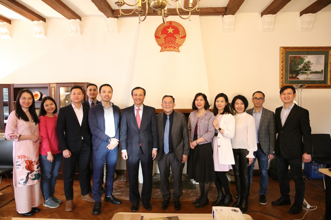Thành lập Hội chuyên gia, trí thức Việt Nam tại Đan Mạch Thành lập Hội chuyên gia, trí thức Việt Nam tại Đan Mạch