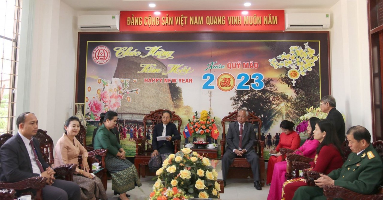 Tỉnh Attapư (Lào) thăm, chúc Tết tỉnh Kon Tum nhân dịp Tết Nguyên đán Quý Mão 2023 Tỉnh Attapư (Lào) thăm, chúc Tết tỉnh Kon Tum nhân dịp Tết Nguyên đán Quý Mão 2023