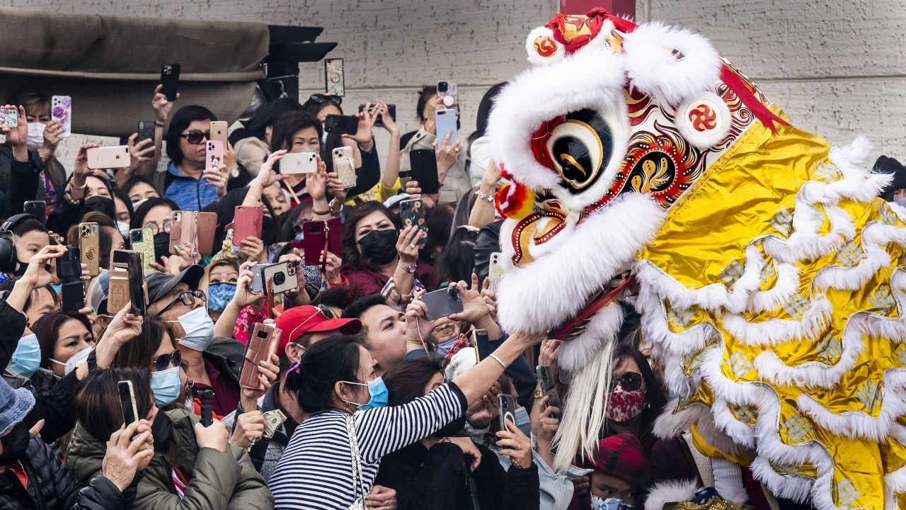 Múa Lân mừng Tết Nguyên đán ở Westminster, California (Ảnh: Paul Bersebach/MediaNews Group/Orange County Register/Getty Image). Múa Lân mừng Tết Nguyên đán ở Westminster, California (Ảnh: Paul Bersebach/MediaNews Group/Orange County Register/Getty Image).
