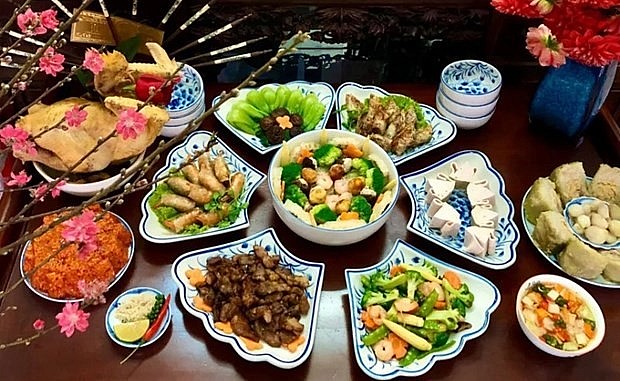 An offering trays for Lunar New Year's Eve. Photo: VNA An offering trays for Lunar New Year's Eve. Photo: VNA