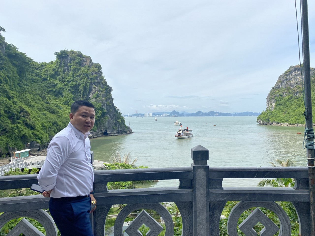 Trong ánh mắt bạn bè quốc tế Trong ánh mắt bạn bè quốc tế
