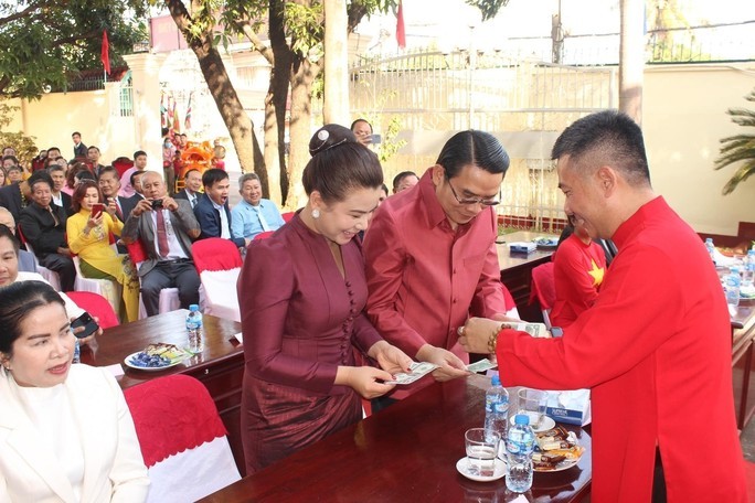 Overseas Vietnamese around the World Celebrate Lunar New Year